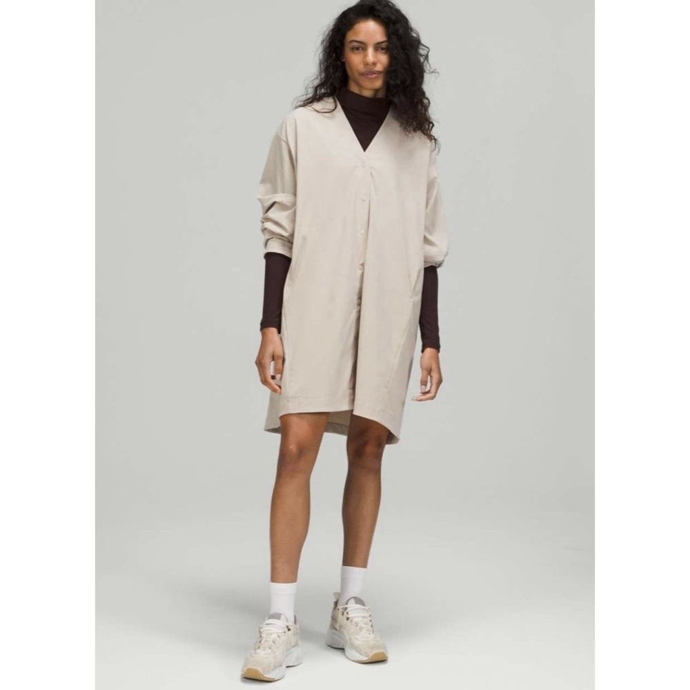 Lululemon WovenAir Snap Front Shirt Dress Size 4 Pockets Elastic Waist Raw Linen